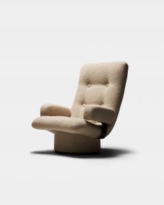 Boucle Swivel Armchair Europe c 1960 - 4493850