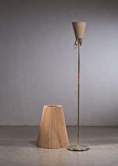 Brass floor lamp with paper shade - 3445054