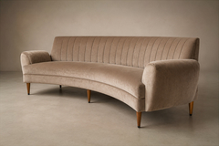 Brazilian Modern Sculptural Curved Sofa in Mohair and Cavi na wood - 4736714