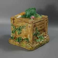 Brown Westhead Moore Co Rabbit Box and Cover - 4704760