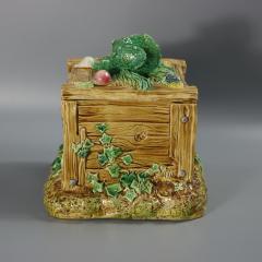 Brown Westhead Moore Co Rabbit Box and Cover - 4704761
