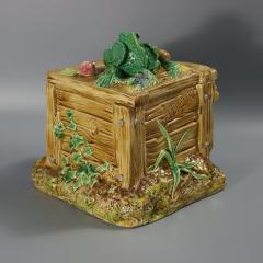 Brown Westhead Moore Co Rabbit Box and Cover - 4704762