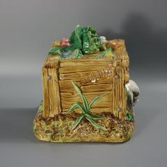 Brown Westhead Moore Co Rabbit Box and Cover - 4704763
