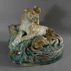 Brown Westhead Moore Majolica Lioness Cubs Vase - 2919419