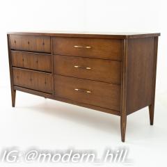 Broyhill Premier Saga Mid Century Walnut 6 Drawer Lowboy Dresser - 2358560