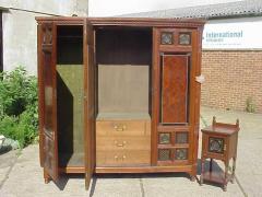 Bruce Talbert Bruce Talbert for Gillow A Walnut Amboyna Ebonized Gilt Bedroom Suite - 4182700