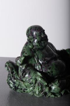 Budai Buddha in speckled jade - 3863313