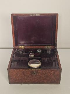 Burl Walnut Dressing Box Victorian England circa 1870 - 4329014