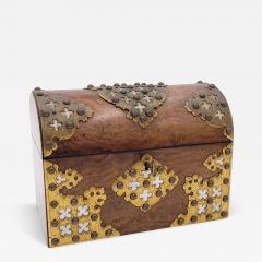 Burl Walnut Gothic Revival Box England circa 1870 - 2759018