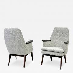 Button Tufted Mid Century Modern Lounge Chairs in Salt Pepper Boucle Walnut - 3496500