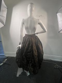 CAROLINA HERRERA DRAMATIC CAROLINA HERRERA BROWN TAFFETA SKIRT WITH EMBROIDERED WAISTBAND - 3746372