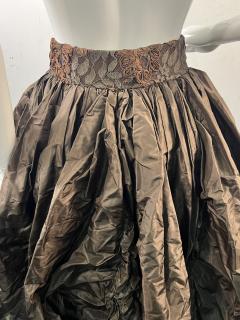 CAROLINA HERRERA DRAMATIC CAROLINA HERRERA BROWN TAFFETA SKIRT WITH EMBROIDERED WAISTBAND - 3746373