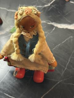CHARMING 1940S POLISH HANDMADE WOODEN DOLL COUPLE - 4329841
