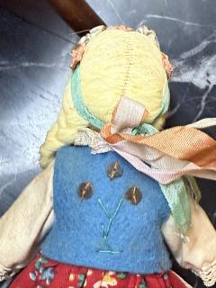 CHARMING 1940S POLISH HANDMADE WOODEN DOLL COUPLE - 4329848