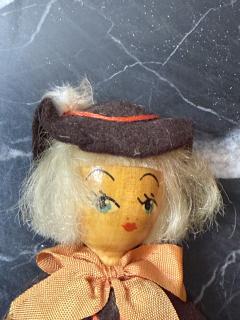 CHARMING 1940S POLISH HANDMADE WOODEN DOLL COUPLE - 4329849