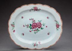 CHINESE EXPORT PORCELAIN SCALLOPED PLATTER - 1066453