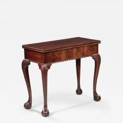 CHIPPENDALE BALL AND CLAW FOOT CARD TABLE WITH SHELL CARVED KNEES - 4344548