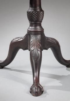CHIPPENDALE CARVED KNEE TRIPOD TEA TABLE - 4584963