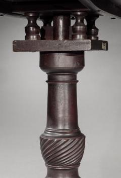 CHIPPENDALE CARVED KNEE TRIPOD TEA TABLE - 4584965