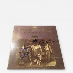 CROSBY STILLS NASH AND YOUNG ALBUM DEJA VU IT IS AUTOGRAPHED BY ALL FOUR - 791126