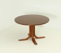 Cabos Cabos Dining Table in Walnut Wood by Cabos Spain - 2816543