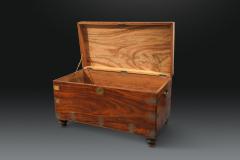 Camphorwood Campaign Chest - 4686651