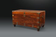 Camphorwood Campaign Chest - 4686656