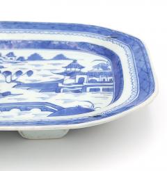 Canton Well and Tree Platter China circa 1860 - 3159781