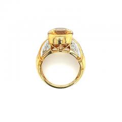 Carat Oval Cut Precious Topaz Curved Round Cut Diamond Ring in 18K - 3515105