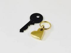 Carl Aub ck Carl Aub ck Handcrafted Midcentury Brass Heart Figurine Key Ring Chain Holder - 4055248