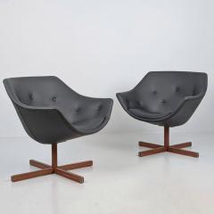 Carl Gustav Hiort af Orn s Carl Gustaf Hiort af Orn s Carl Gustaf Hiort af Orn s Pair of Mandarin Chairs Black Leather Finland 1960s - 4484500