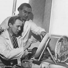 Carl Harry St lhane CARL HARRY STALHANE VASE WITH ISSAC GRUNEWALD PORTRAIT RORSTRAND STUDIO - 2609786