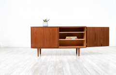 Carlo Jensen Mid Century Modern Teak Credenza by Carlo Jensen for Hundevad - 2433644