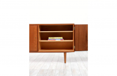 Carlo Jensen Mid Century Modern Teak Credenza by Carlo Jensen for Hundevad - 2433661