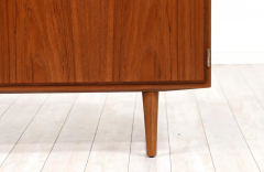 Carlo Jensen Mid Century Modern Teak Credenza by Carlo Jensen for Hundevad - 2433662