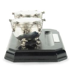 Carrington Company A Royal presentation silver inkstand by Carrington Co - 3779609