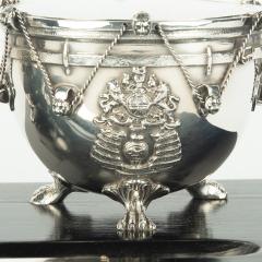 Carrington Company A Royal presentation silver inkstand by Carrington Co - 3779614