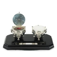 Carrington Company A Royal presentation silver inkstand by Carrington Co - 3779615