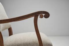 Carved Oak Accent Chair Europe 1930s - 2891371