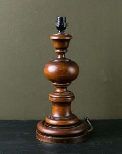 Carved Wood Table Lamp of Simple Classic Colonial Style - 2255142