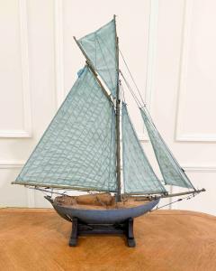 Carved Wooden Gaff Cutter Pond Yacht with original paint England circa 1940 - 4758286