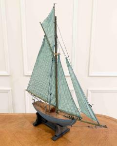 Carved Wooden Gaff Cutter Pond Yacht with original paint England circa 1940 - 4758288