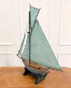 Carved Wooden Gaff Cutter Pond Yacht with original paint England circa 1940 - 4758297