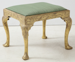 Carved and gilded stool circa 1740  - 3226115