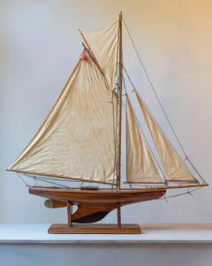 Carved wood racing Yawl - 4134820