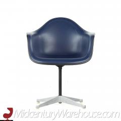 Charles Eames Charles Eames for Herman Miller Mid Century Upholstered Shell Office Chair - 3695303