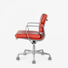 Charles Eames Eames Soft Pad Management Chair in Fire Red Edelman Leather by Herman Miller - 3445353