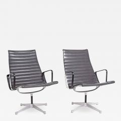 Charles Eames Early Production Aluminum Group Lounge Chairs by Charles Eames - 506371