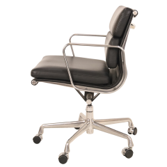 Charles Eames Mid Century Modern Executive Office Chair by Charles Eames for Herman Miller - 3487376