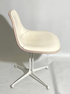 Charles Eames Series of six chairs by Charles Eames Editions Herman Miller USA circa 1961 - 4433417